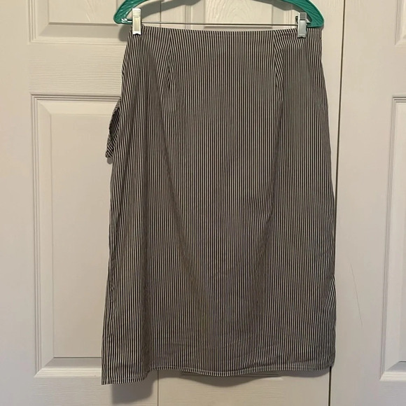 Chaps pinstriped faux wrap skirt Sz 14 - Picture 3 of 7